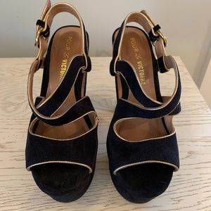 Pour La Victoire "Gitta" suede platform heels- 7.5